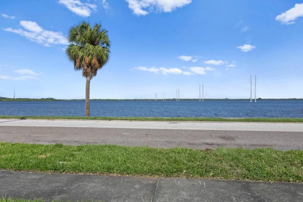 Mermaids Grotto Waterfront 1Br Apt With Bay View Tampa Exterior photo